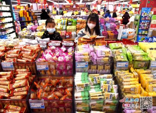 撫州市前三季度消費(fèi)品市場穩(wěn)健向好，日用品銷售彰顯活力